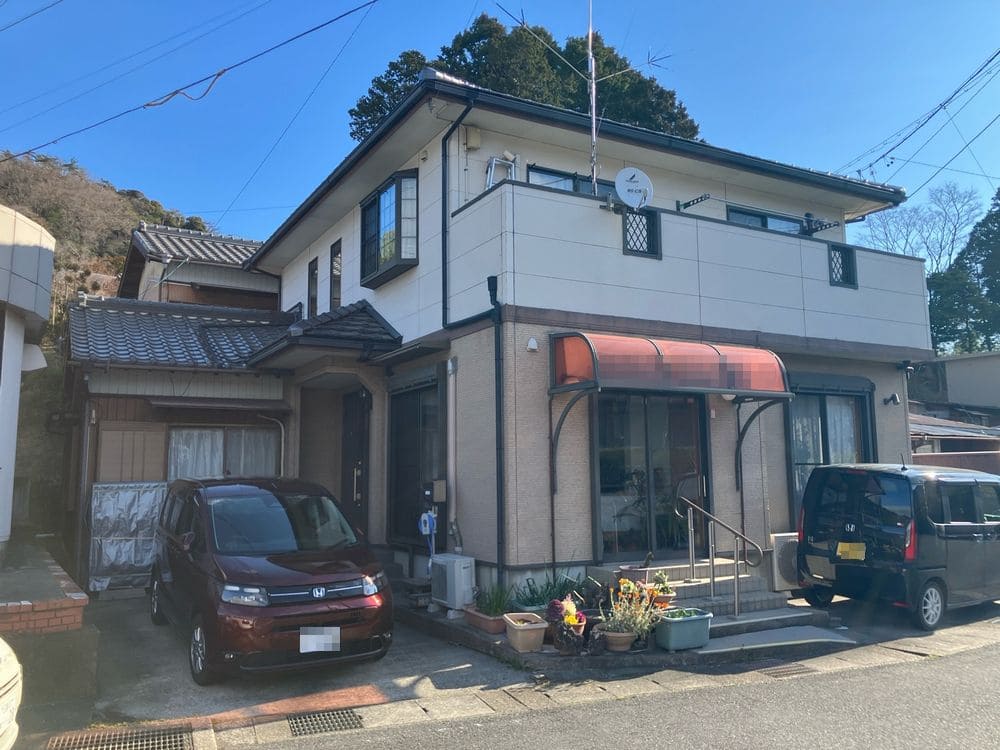 M様亀山外壁前左 亀山市で外壁塗装、防水工事をリペイント匠が施工した写真