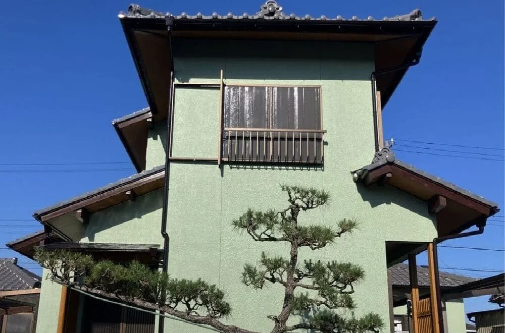 津市｜外壁をグリーンへ塗り替え｜最後まで行き届いた仕上がりに満足度100％