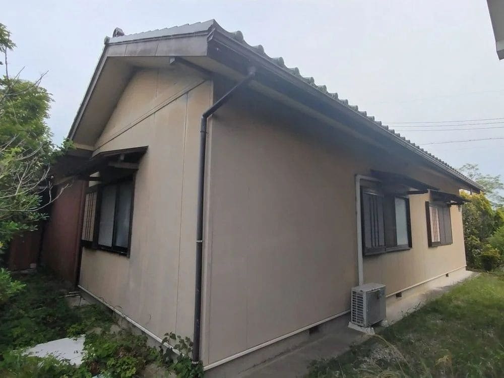 鈴鹿市の外壁塗装、屋根塗装、防水工事をリペイント匠が施工した写真
