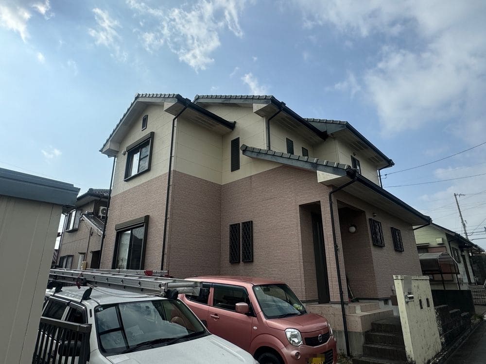 四日市市_U様_外壁全体②(施工前) 四日市市の外壁塗装をリペイント匠が施工した写真