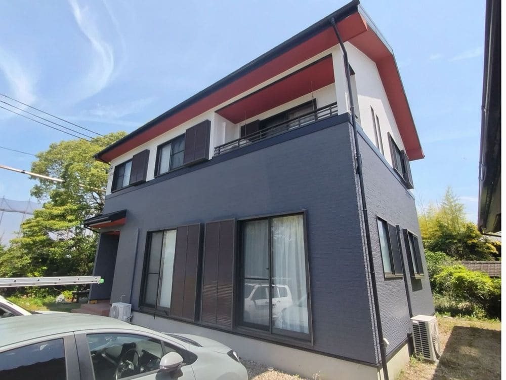 鈴鹿市の外壁塗装、屋根塗装、防水工事をリペイント匠が施工した写真