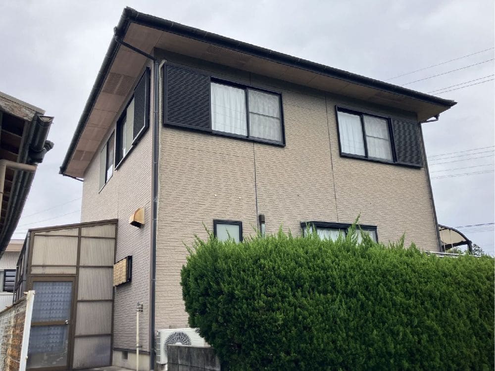 M様(津)施工前_外壁全体 津市の外壁塗装をリペイント匠が施工した写真