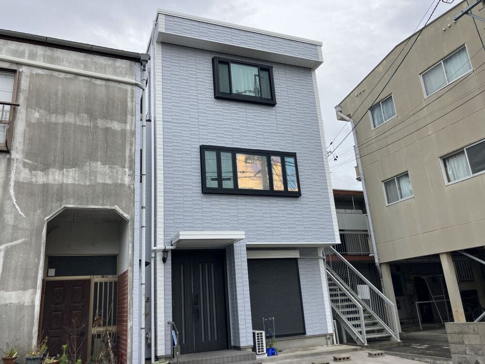 津市の外壁塗装、防水工事をリペイント匠が施工した写真