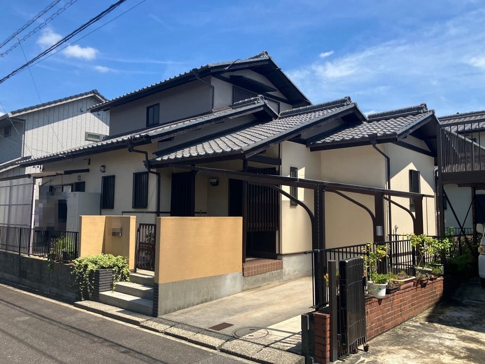 四日市市の外壁塗装をリペイント匠が施工した写真