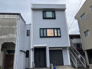 津市の外壁塗装、防水工事をリペイント匠が施工した写真