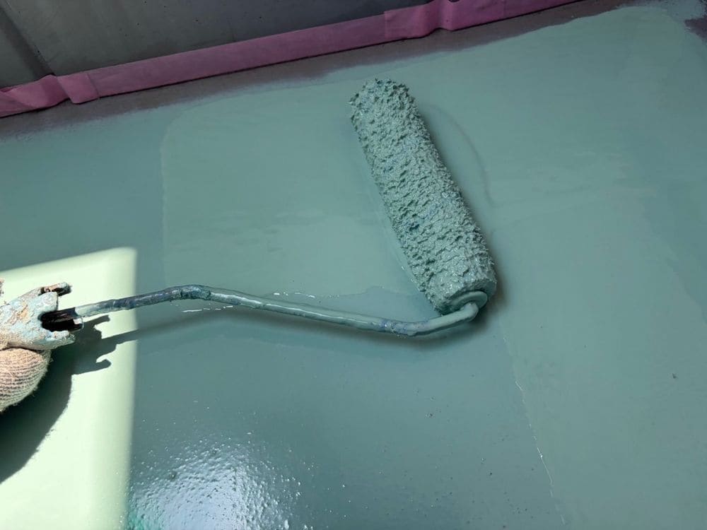 Y様(名張市桔梗が丘4番町)防水(2層目) 名張市の防水工事をリペイント匠が施工した写真