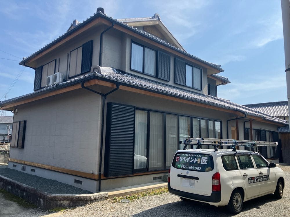 亀山市の外壁塗装をリペイント匠が施工した写真