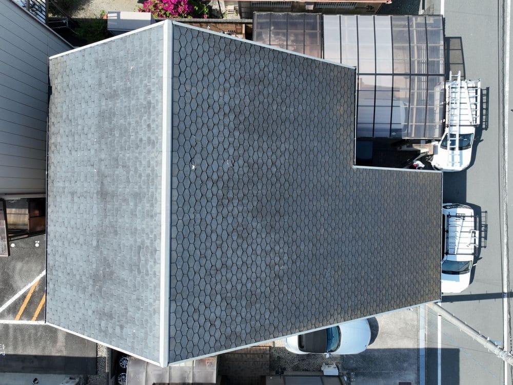 K様津市白塚町_施工前_屋根全体 津市の外壁塗装、屋根工事、防水工事をリペイント匠が施工した写真