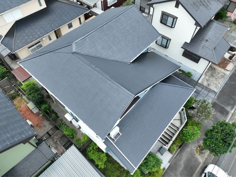 四日市市_M様_屋根全体3(施工後) 四日市市の屋根塗装をリペイント匠が施工した写真