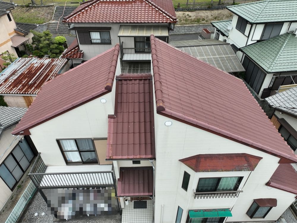 K様(四日市市あがたが丘)_施工前_屋根全体 四日市市の外壁塗装、屋根塗装をリペイント匠が施工した写真