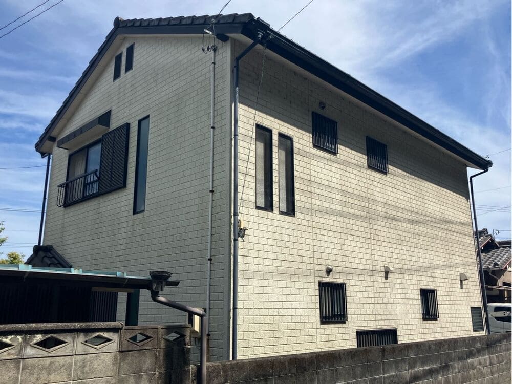 S様(津)施工前_外壁全体 (6) 津市の外壁・屋根塗装をリペイント匠が施工した写真