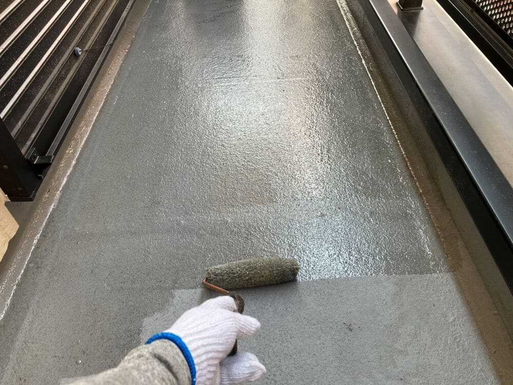 Y様(伊賀)防水(プライマー) 伊賀市の外壁・屋根塗装、防水工事をリペイント匠が施工した写真