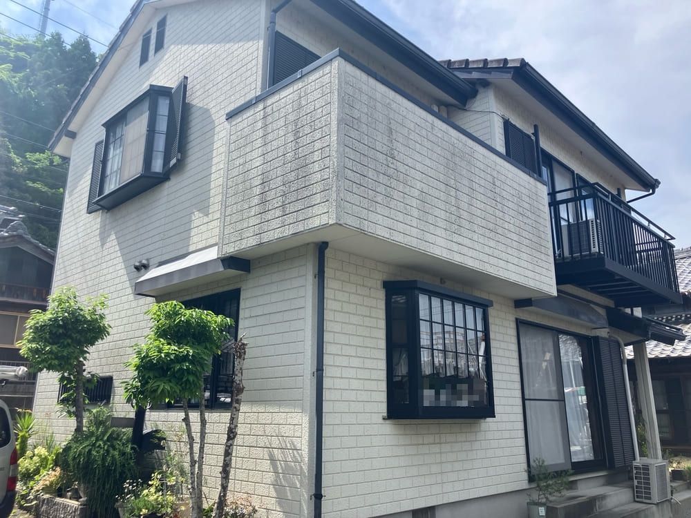 S様(津)施工前_外壁全体 (4) 津市の外壁・屋根塗装をリペイント匠が施工した写真