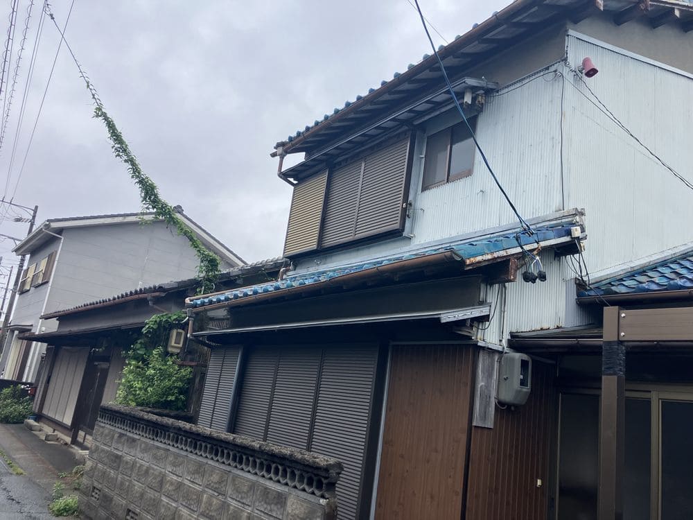施工前 (2) 松阪市で外壁塗装をリペイント匠が施工した写真