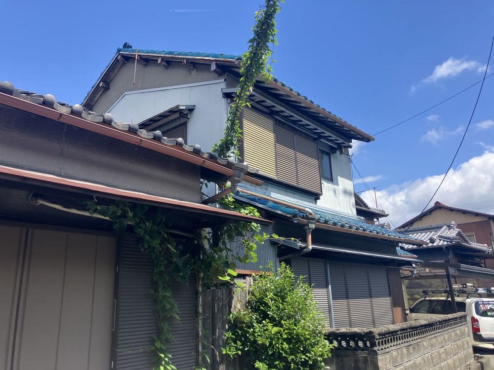 施工前 (3) 松阪市で外壁塗装をリペイント匠が施工した写真