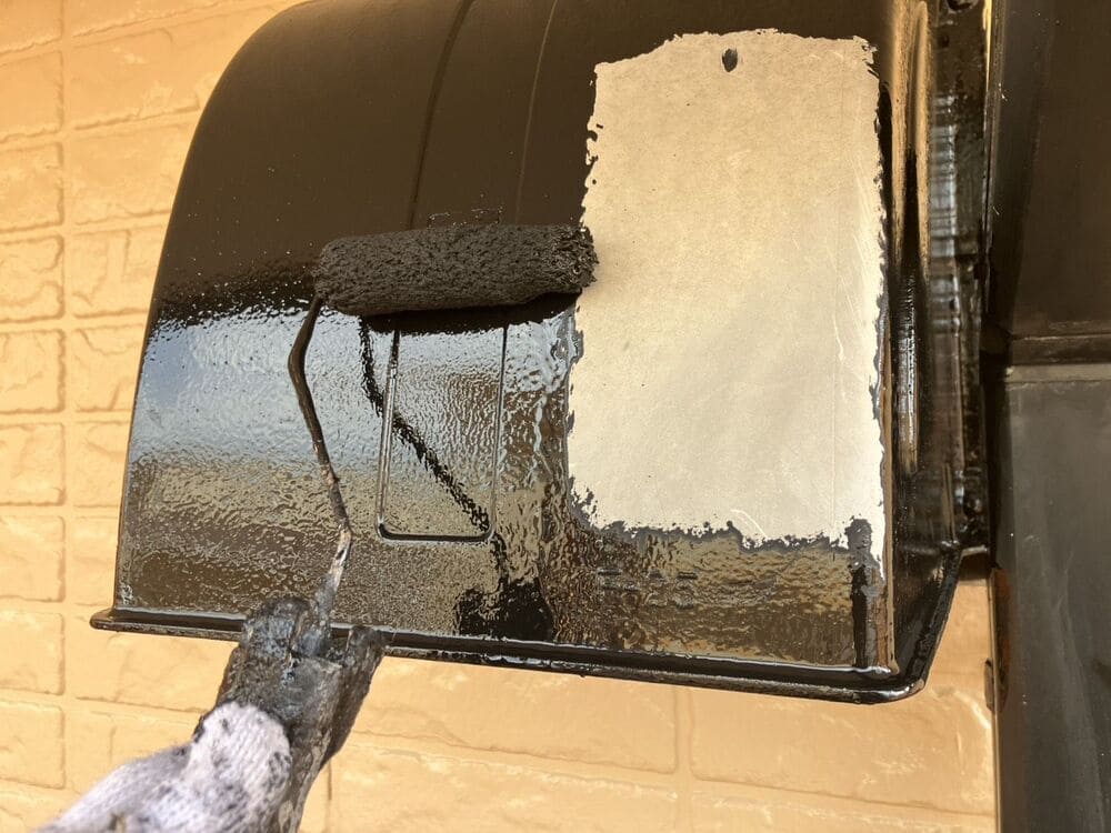 Y様(伊賀市)換気フード(中塗り) 伊賀市の外壁・屋根塗装、防水工事をリペイント匠が施工した写真