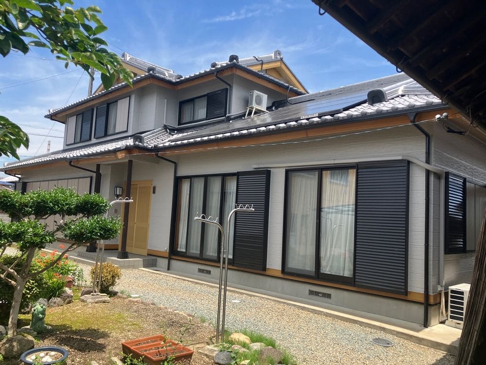 亀山市の外壁塗装をリペイント匠が施工した写真