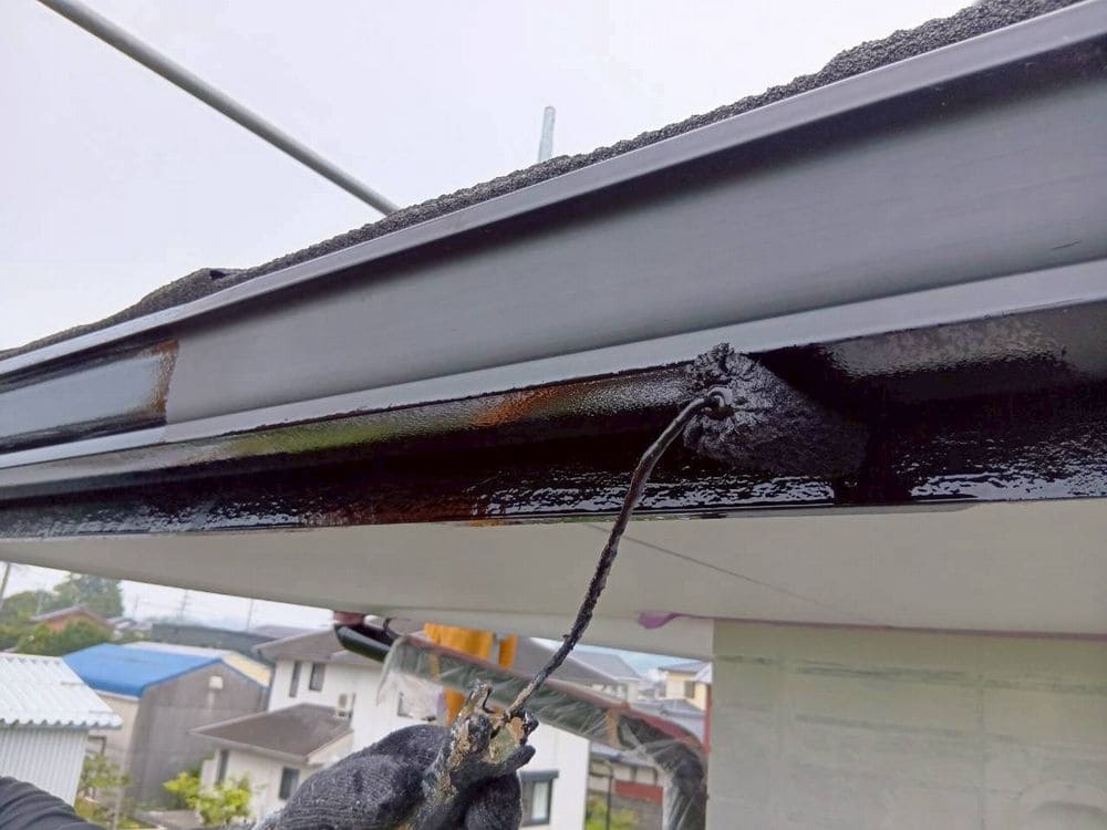 O様‗伊勢市‗樋‗1回目 伊勢市O様邸の外壁塗装‗樋塗装写真