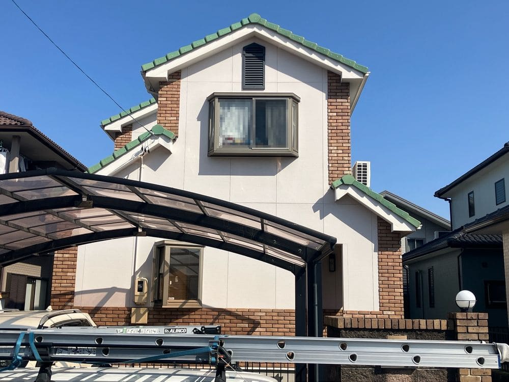 四日市市_S様_外壁全体1(施工前) 四日市市の外壁塗装をリペイント匠が施工した写真