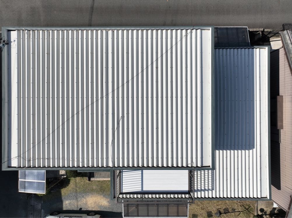 鈴鹿市_K様_施工前_屋根 鈴鹿市の外壁塗装、屋根塗装をリペイント匠が施工した写真