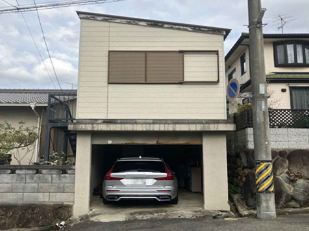 I様(名張)車庫-施工前 名張市の外壁・屋根塗装をリペイント匠が施工した写真