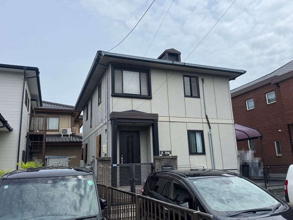 四日市市_T様_外壁全体②(施工前) 四日市市の外壁・屋根塗装をリペイント匠が施工した写真