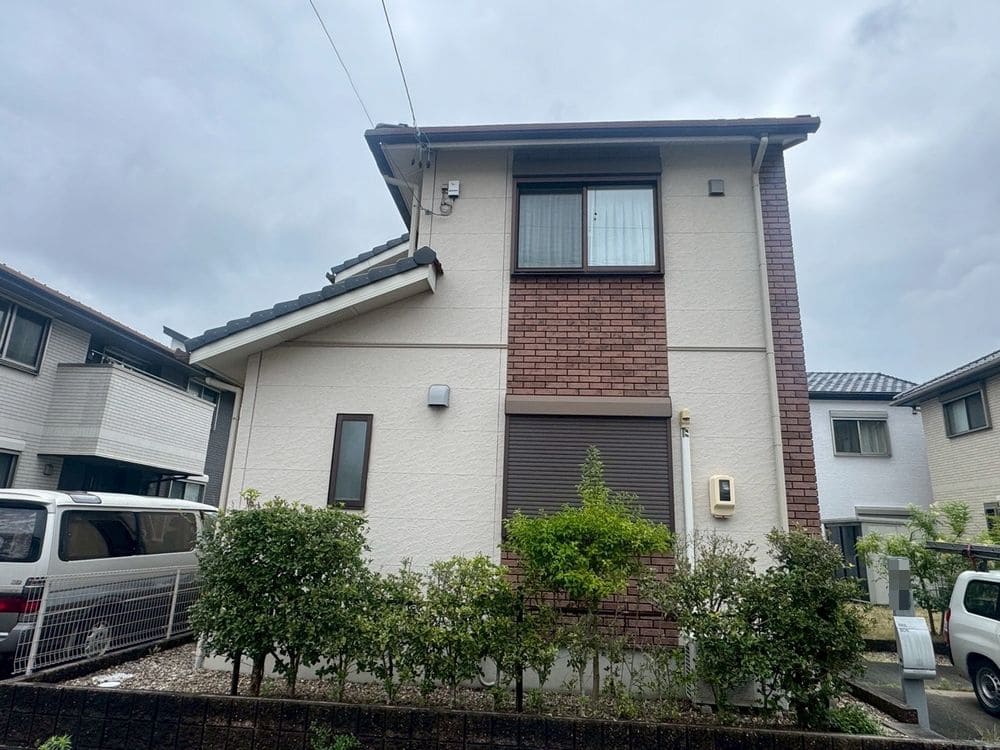 四日市市_M様_外壁全体3(施工前) 四日市市の外壁塗装をリペイント匠が施工した写真
