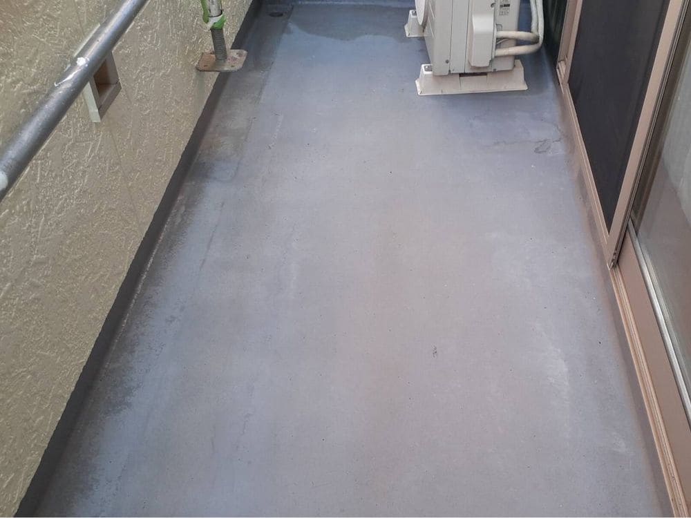 鈴鹿市_T様_防水(施工前) 鈴鹿市の外壁塗装、防水工事をリペイント匠が施工した写真
