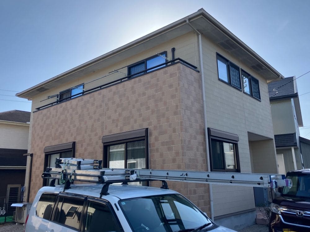 亀山市の外壁塗装をリペイント匠が施工した写真