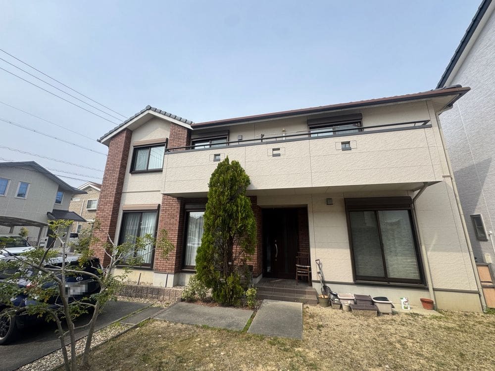 四日市市_M様_外壁全体1(施工前) 四日市市の外壁塗装をリペイント匠が施工した写真