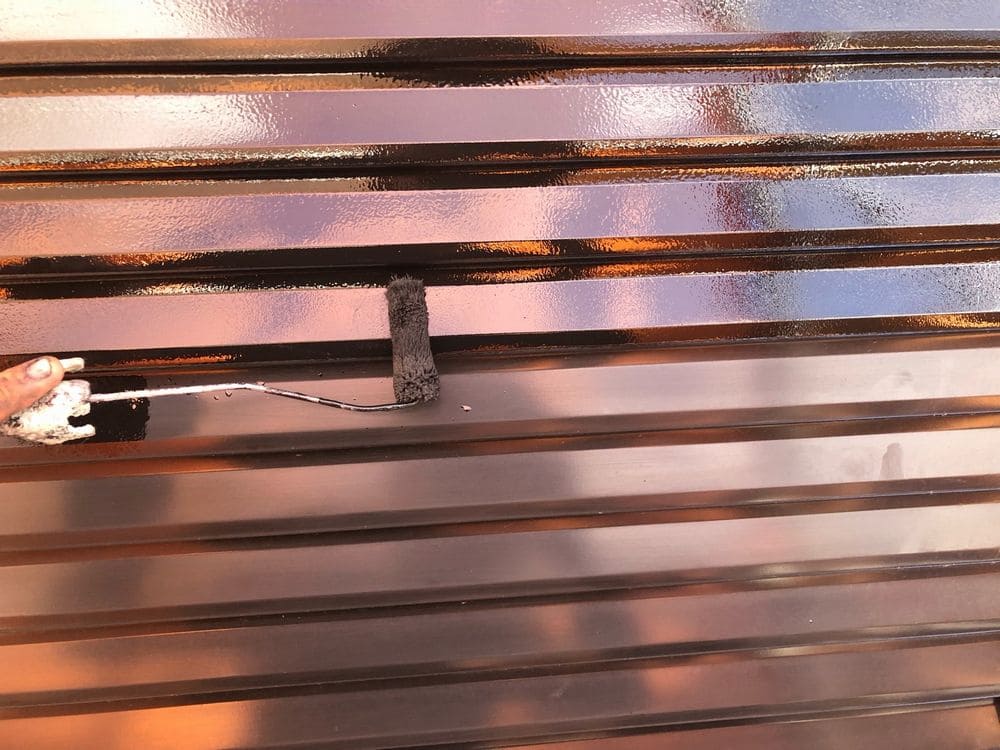 Y様(名張市つつじが丘南)雨戸(中塗り) 名張市Y様_外壁塗装_雨戸中塗り写真