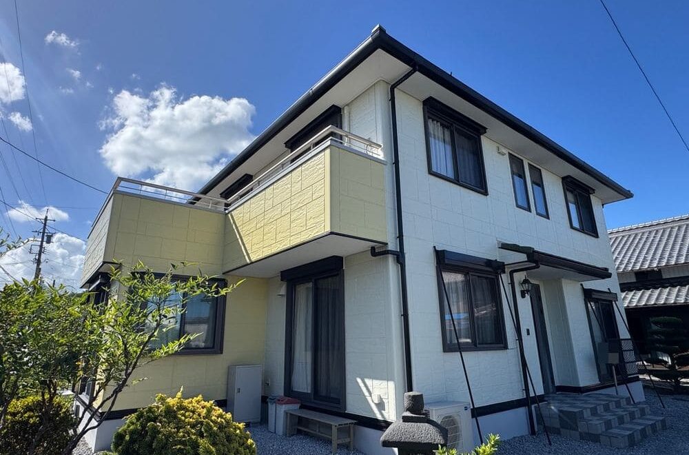 員弁郡東員町の外壁塗装をリペイント匠が施工した写真