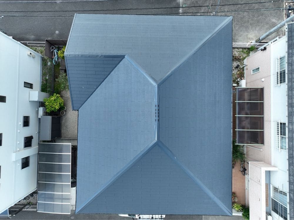 四日市市_H様_屋根全体1(施工後) 四日市市の外壁・屋根塗装をリペイント匠が施工した写真