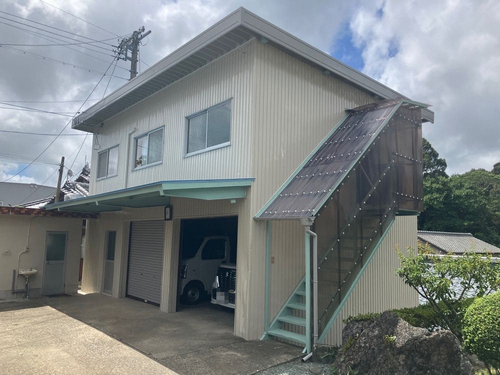 亀山K様施工後② 亀山市の外壁塗装、屋根塗装をリペイント匠が施工した写真