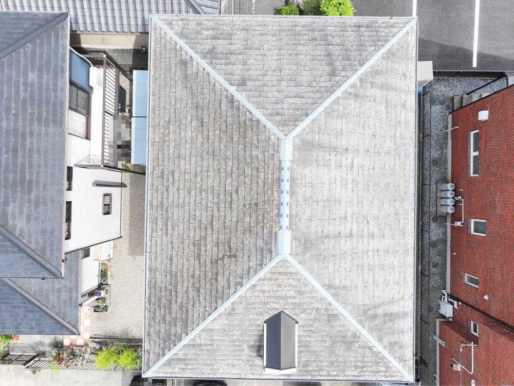 四日市市_T様_屋根全体①(施工前) 四日市市の外壁・屋根塗装をリペイント匠が施工した写真