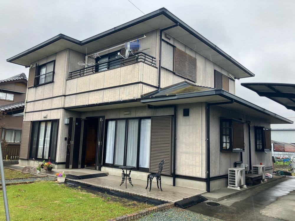 外壁_施工前 (2) 松阪市で外壁塗装と屋根工事をリペイント匠が施工した写真