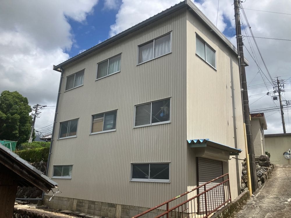 亀山K様施工後③ 亀山市の外壁塗装、屋根塗装をリペイント匠が施工した写真