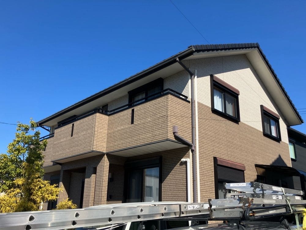 施工前_外壁全体 (2) 多気郡で外壁塗装と防水工事をリペイント匠が施工した写真