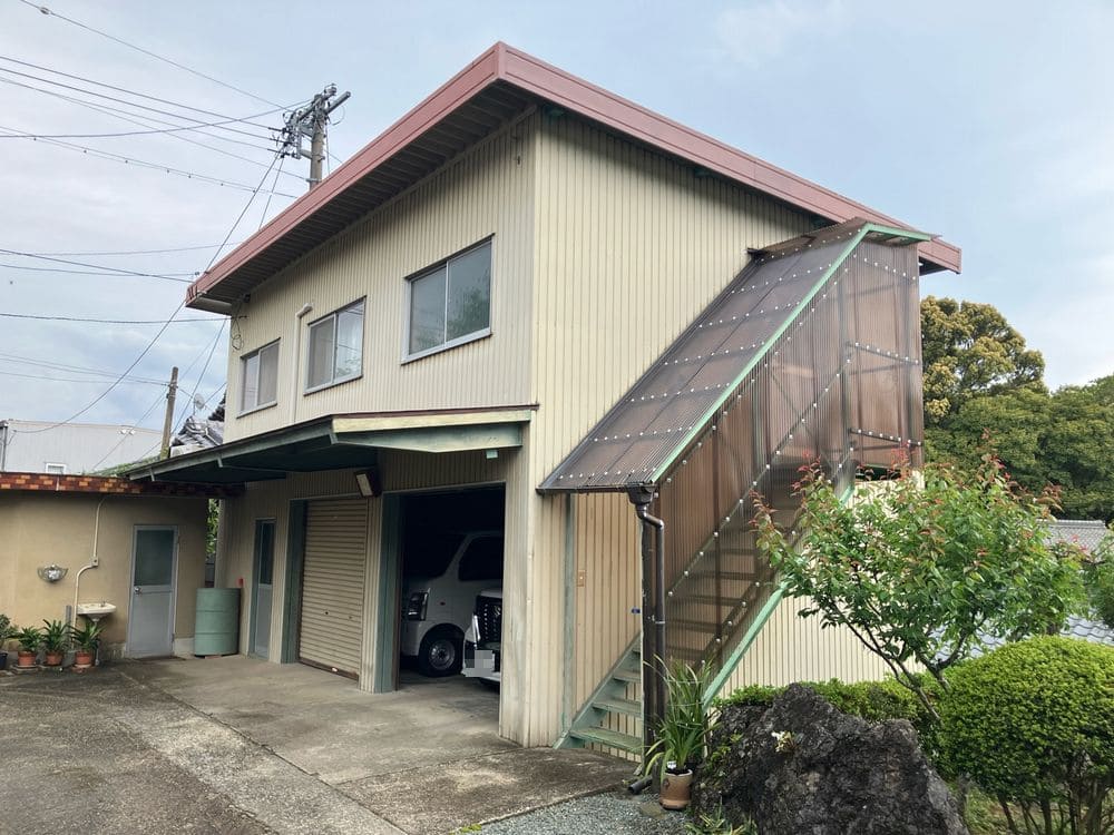 亀山K様施工前② 亀山市の外壁塗装、屋根塗装をリペイント匠が施工した写真