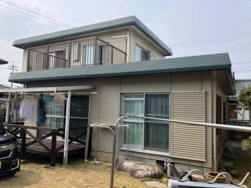 鈴鹿市K様外壁施工前 (4) 鈴鹿市の外壁塗装、屋根塗装をリペイント匠が施工した写真