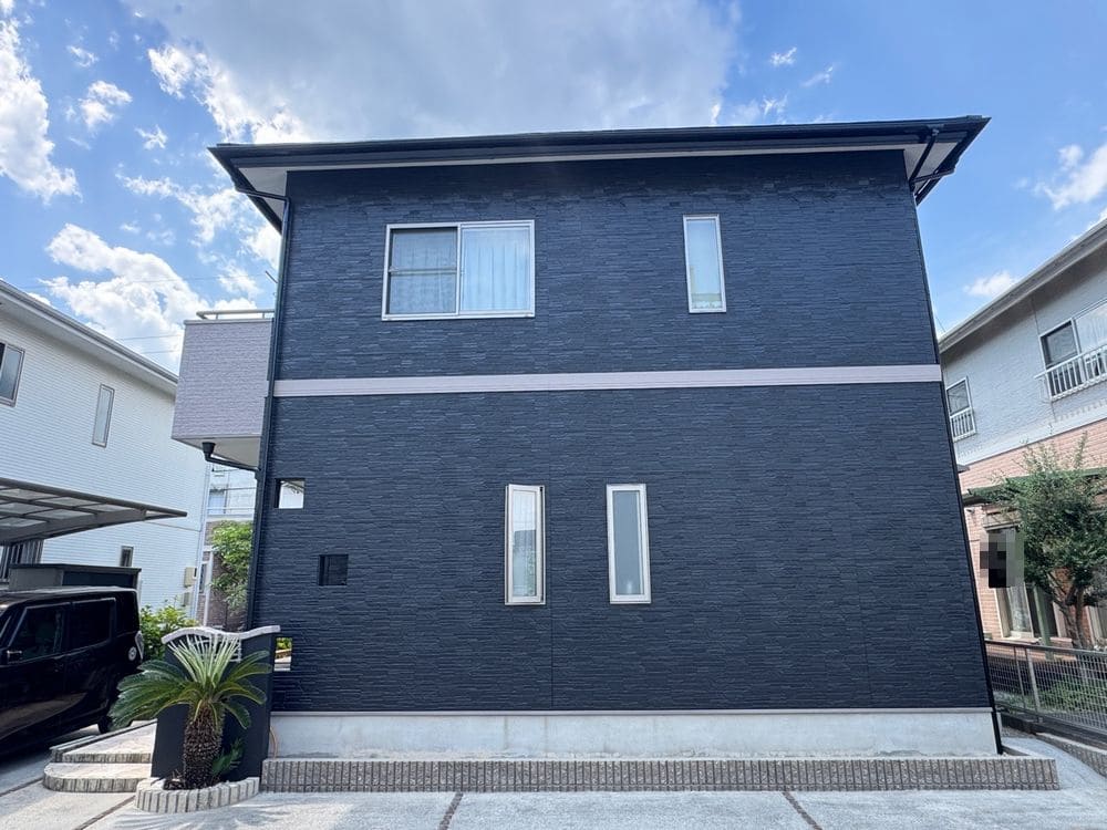 四日市市_H様_外壁全体2(施工後) 四日市市の外壁・屋根塗装をリペイント匠が施工した写真