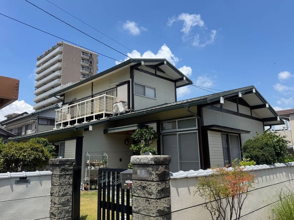 四日市市の外壁塗装をリペイント匠が施工した写真