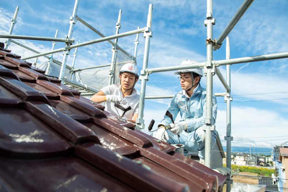 塗装だけでOK?屋根修理が必要なケースと名張・伊賀の地域特性