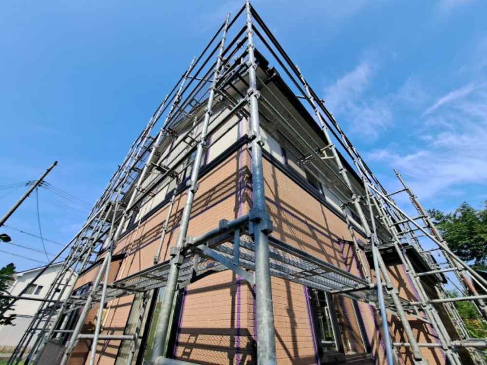 3階建ての外壁塗装で費用が高くなる要因と足場の注意点