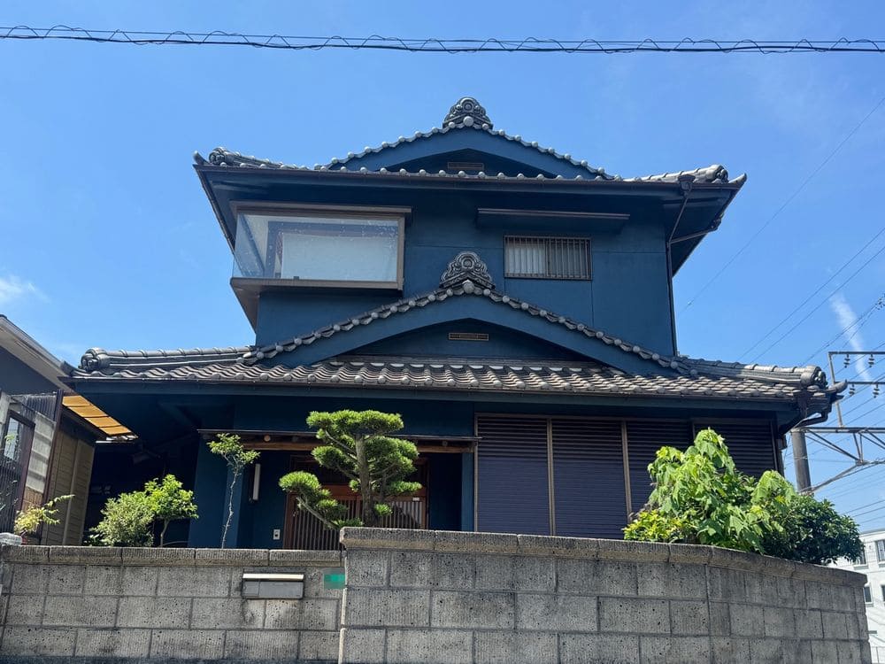 四日市市の外壁塗装をリペイント匠が施工した写真