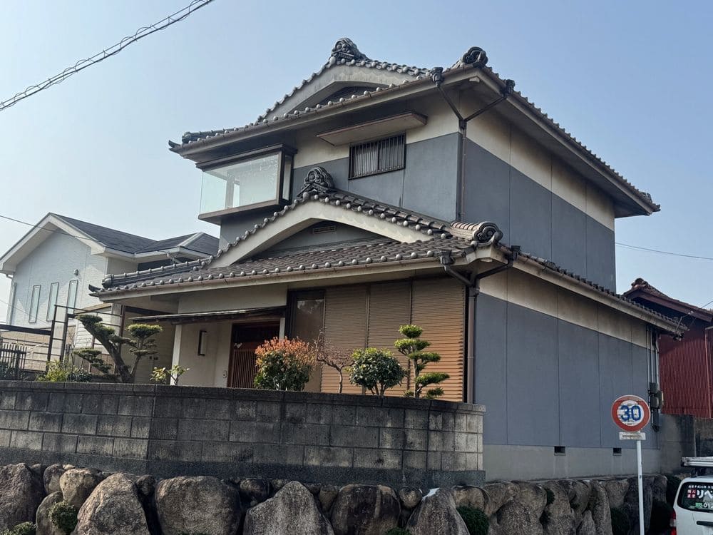 四日市市の外壁塗装をリペイント匠が施工した写真