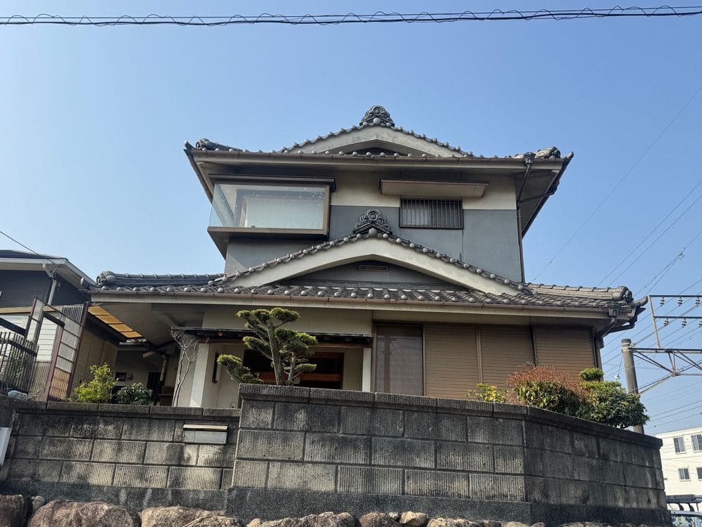 四日市市の外壁塗装をリペイント匠が施工した写真