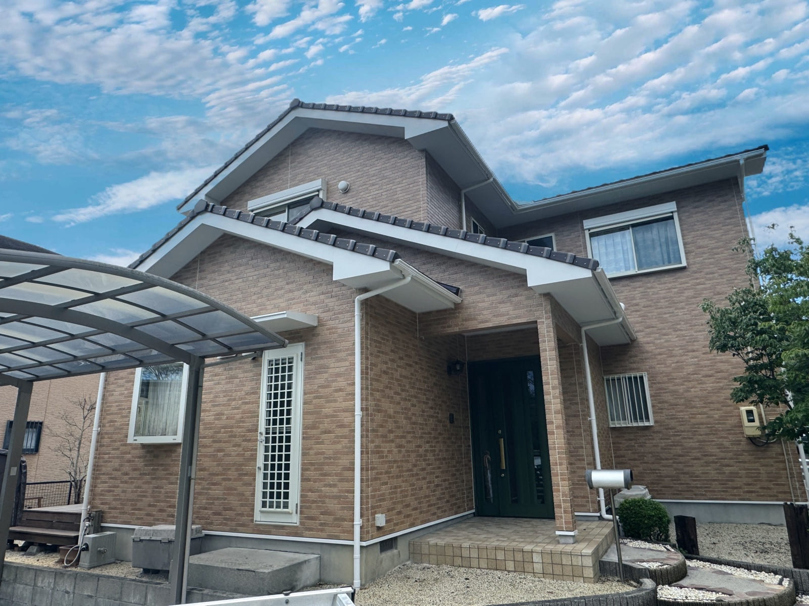 Y様三重郡菰野町__20260626_20260622_001_塗装_施工後_外壁全体 (3)
