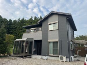三重郡菰野町_N様_外壁塗装施工後_外壁全体 三重郡菰野町_N様_外壁塗装施工後_外壁全体