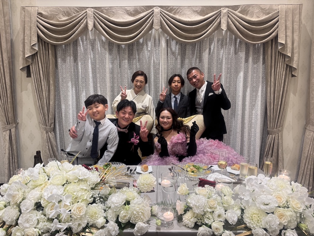 結婚式での集合写真